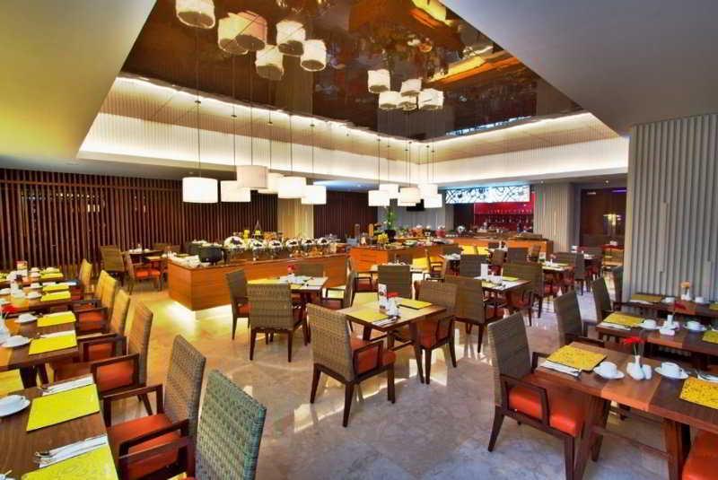 Soll Marina Hotel & Conference Center Bangka Pangkal Pinang Eksteriør billede