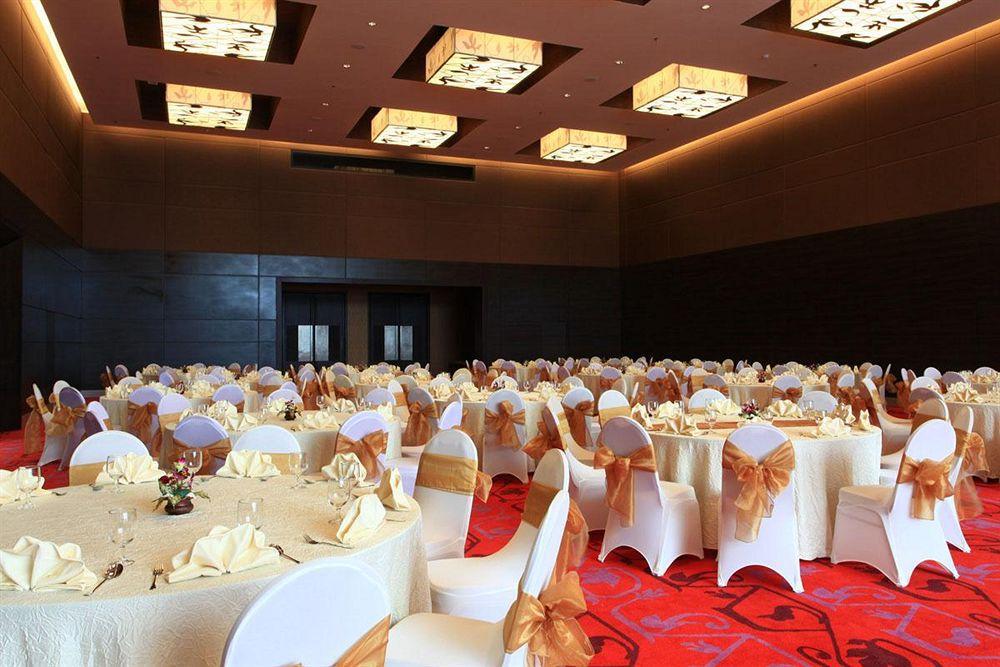 Soll Marina Hotel & Conference Center Bangka Pangkal Pinang Eksteriør billede