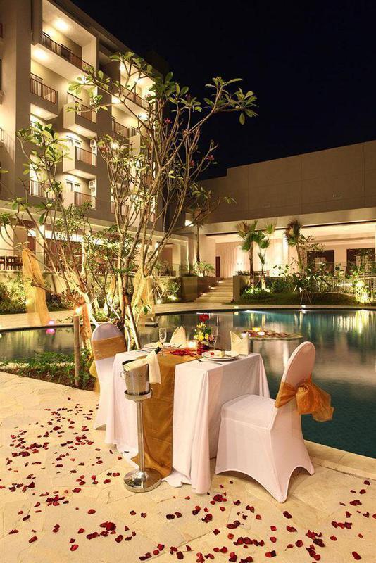 Soll Marina Hotel & Conference Center Bangka Pangkal Pinang Eksteriør billede