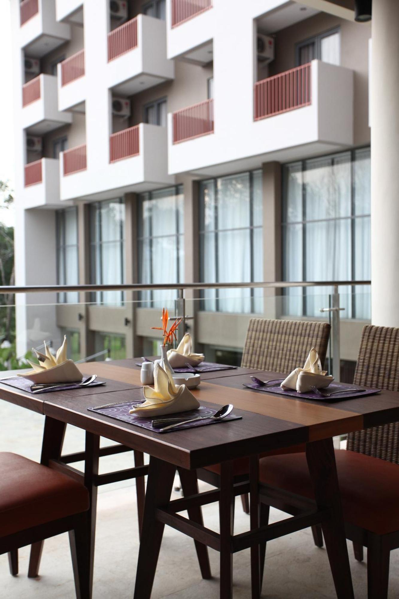 Soll Marina Hotel & Conference Center Bangka Pangkal Pinang Eksteriør billede