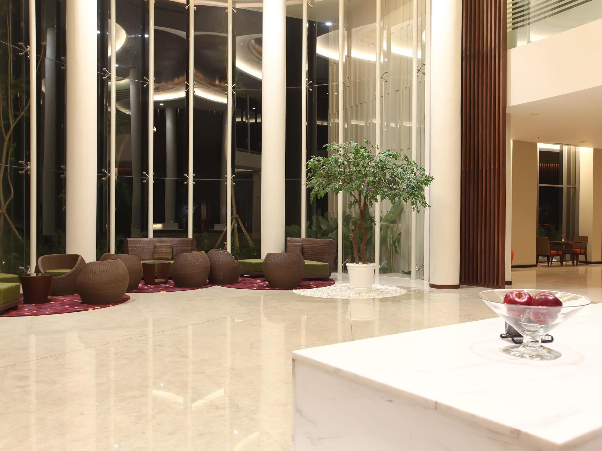 Soll Marina Hotel & Conference Center Bangka Pangkal Pinang Eksteriør billede