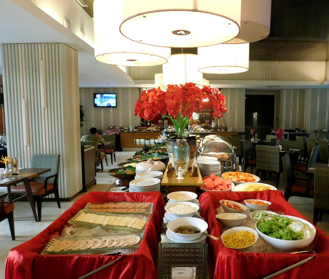 Soll Marina Hotel & Conference Center Bangka Pangkal Pinang Eksteriør billede