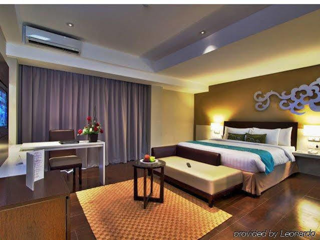 Soll Marina Hotel & Conference Center Bangka Pangkal Pinang Eksteriør billede